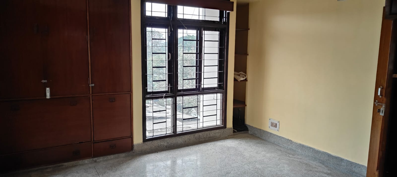 Semi Furnished 3bhk in Ratnagiri Rd, Bamunimaidan, Guwahati, Assam 781021, India for Rent